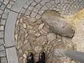 Detail nové a historické zádlažby Věžní ulice