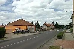 Hlavní silnice v obci
