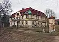 Chátrající zámek
