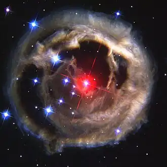 Hvězda V838 Monocerotis, jak byla zachycena HST v lednu 2002 ekvin = J2000.0