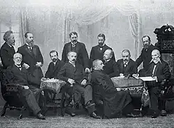 Členové V. oddělení Ruské císařské technické společnosti v roce 1904, třetí zleva F. G. Šrader