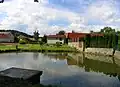 Náves s rybníkem