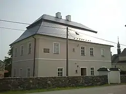 Velka_polom_fara_2.jpg