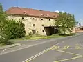 Nejvýznamnější památkou obce býval barokní špýchar, zbořený roku 2008