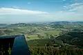 Pohled z rozhledny na sever, v pozadí Ostrava