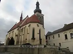 Velvary, kostel svaté Kateřiny.jpg