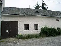 Venkovská_usedlost_-_zahradnický_statek_(Příkazy),_č.p._83.JPG