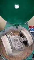 Laboratorní kolový mlýn