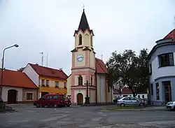 Malé náměstí s kaplí svatého Floriána