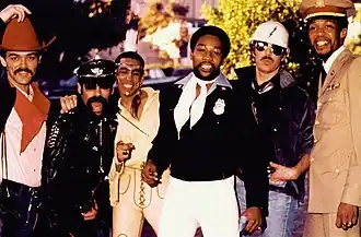 Členové Village People, zleva Randy Jones, Glenn Hughes, Felipe Rose, Victor Willis, David Hodo a Alex Briley na snímku z roku 1978