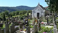 Vlachovo Březí - hřbitov 02.jpg
