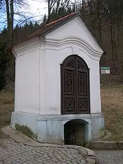 Vodní kaple jana nepomuckého.JPG