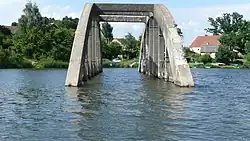 Starý most přes Odravu, který spojoval obec Všeboř
