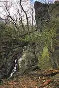 Vodopád v horní části toku v Průčelské rokli