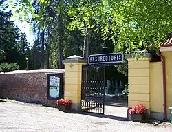 Vojenský hřbitov.jpg