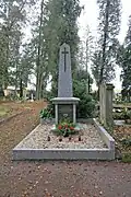 Vojenský hřbitov v Josefově u Jaroměře - pomník zajatců z napoleonských válek