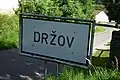 Dopravní značka u vjezdu do vesnice