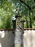 Novogotický náhrobek
