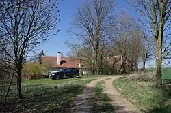 Dům