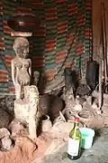 Voodoo oltář v Abomey