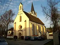 Farní kostel sv. Vavřince ve Vrčeni.