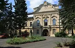 Hlavní průčelí