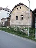 Dům