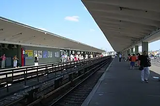 Nástupiště stanice Vychino po rekonstrukci