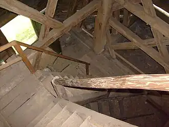 Schodiště zvonice ve Vyskeři