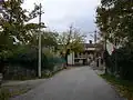 Ulice v Borgo Grotta Gigante směrem k jeskyni