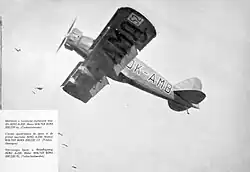Walter Bora a Aero A-200 přelétává 8 m stěnu na Challenge 1934 (OK-AMB)