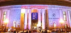 Kongresový palác v době konání festivalu