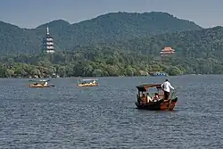 Západní jezero