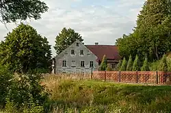 Dům