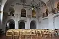 Ženská galerie a celý prostor zadní synagogy.