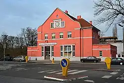 Pohled na staniční budovu
