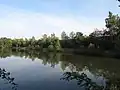 Břeh s hranou dálnice D11