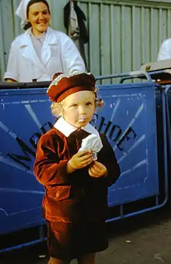 Pouliční prodej Ruské zmrzliny, ve Volgograd, r. 1964