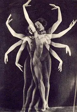Tanec, asi 1933