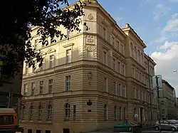 Základní_škola_J._Seiferta_(Žižkov).JPG