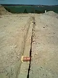 Pohled zblízka na základovou spáru