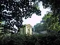 Oranžerie v uzavřené části parku