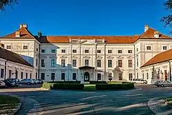 Hlavní průčelí v Židlochovicích