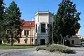 Pohled na kapli zámku v Chocni. Na zámku sídlí Orlické muzeum v Chocni.