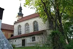 Zámek_Obříství_s_kostelem_sv._Jana_Křtitele.JPG
