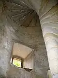 Pískovcové schodiště ve věži