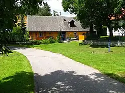 náves