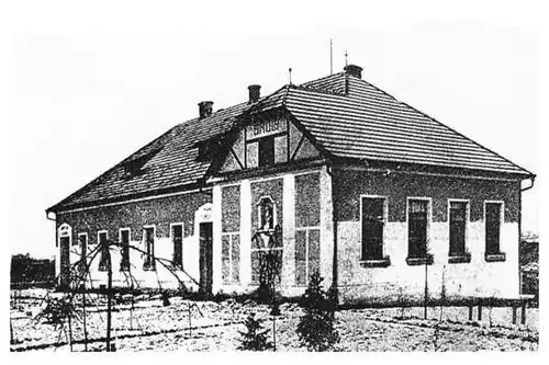 Zamachy – Škola