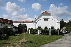 Budova ve vsi
