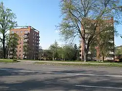 Zlín, tř. Tomáše Bati 876 a 874.jpg